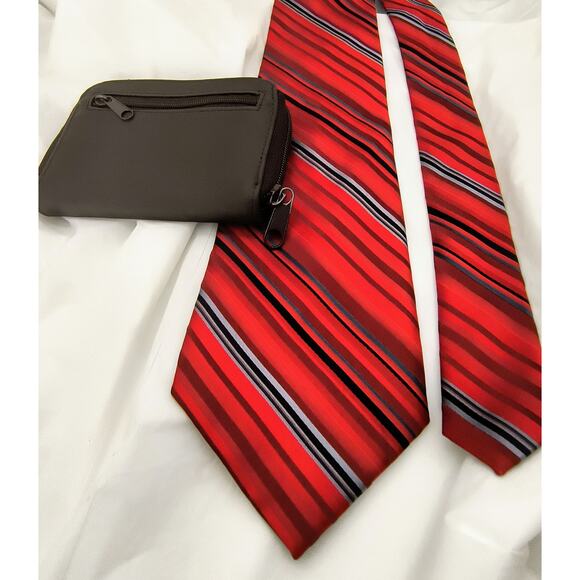 BUNDLE: Kenneth Cole Red Striped Tie & a Small Brown Canvas Zippered Wallet - Picture 2 of 10